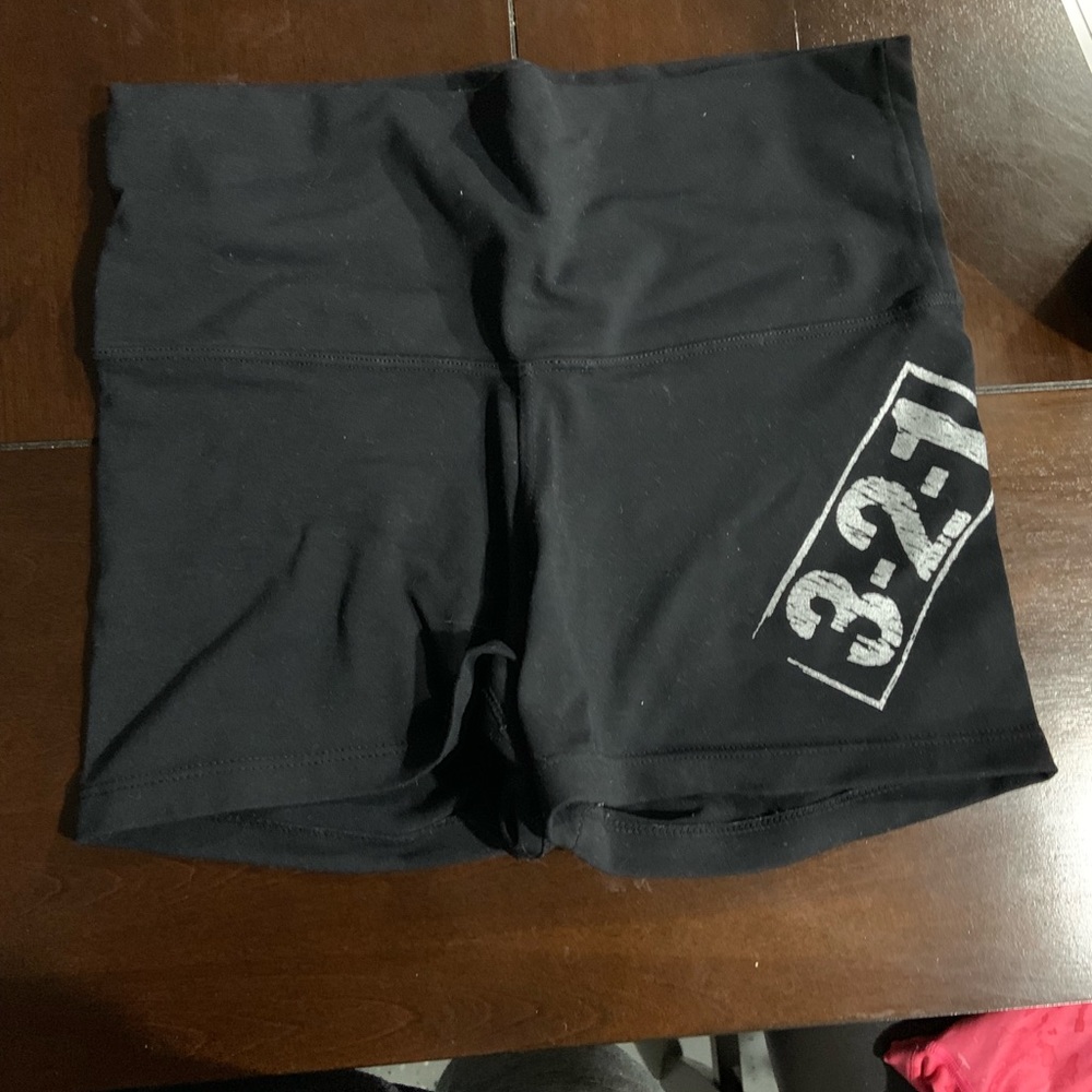 321 Apparel handprint shorts